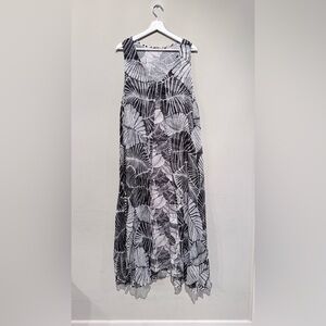 Soft Surroundings Black & White Leaf-Print Maxi Dress